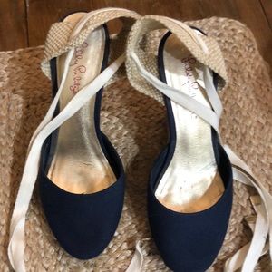 Lilly Pulitzer wedge tie up sandals sz8